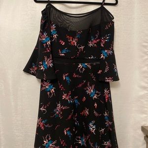 Evening dress, above the knee, sheer mid section lining, size 4, Guess